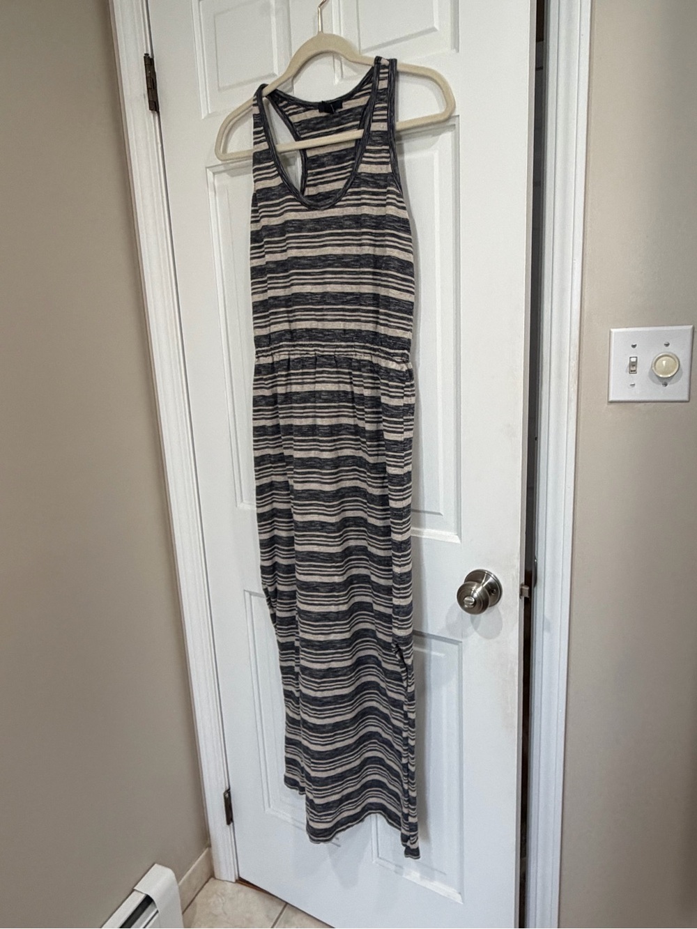 Women’s gap maxi dress size medium
